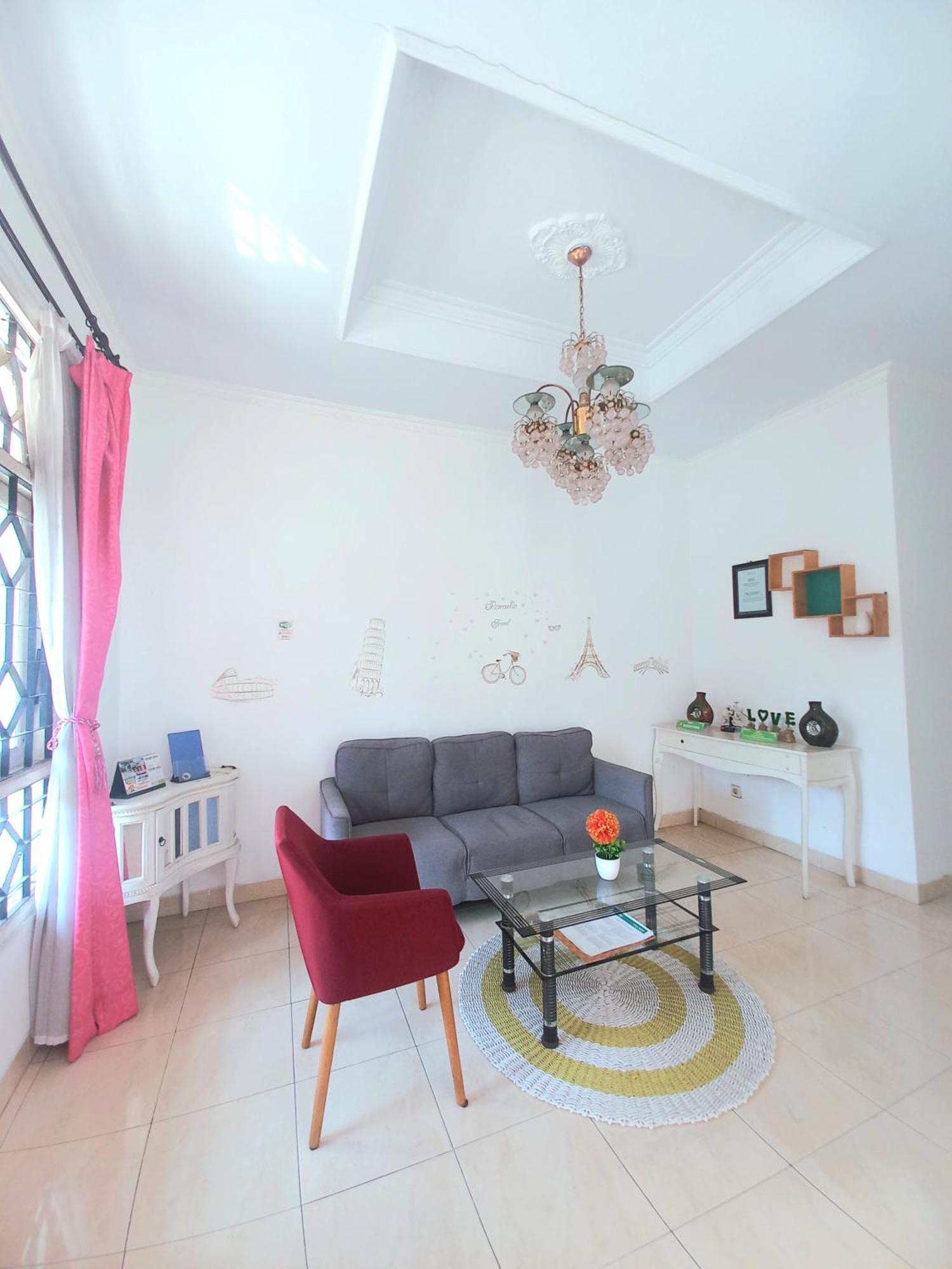 Homestay Jogja Dekat Gembiraloka By Simply Homy Γιογκιακάρτα Εξωτερικό φωτογραφία